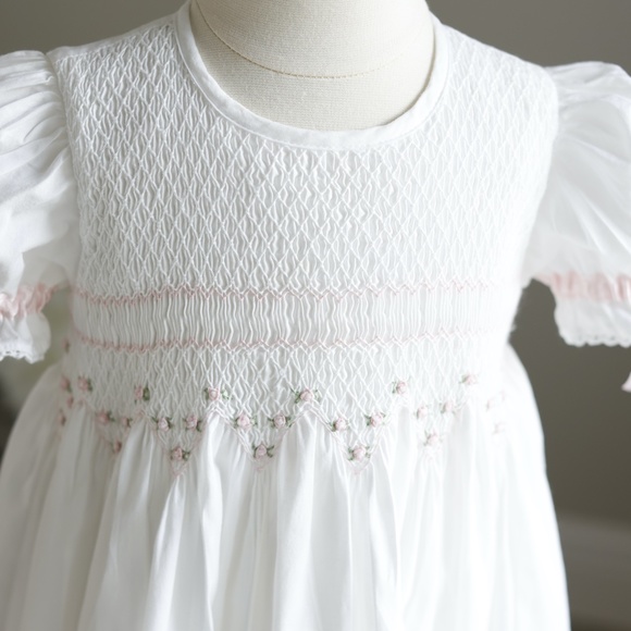 Strasburg Dress Smocked White with Pink Trim Size 3 Special Occassion Portrait - Picture 5 of 6